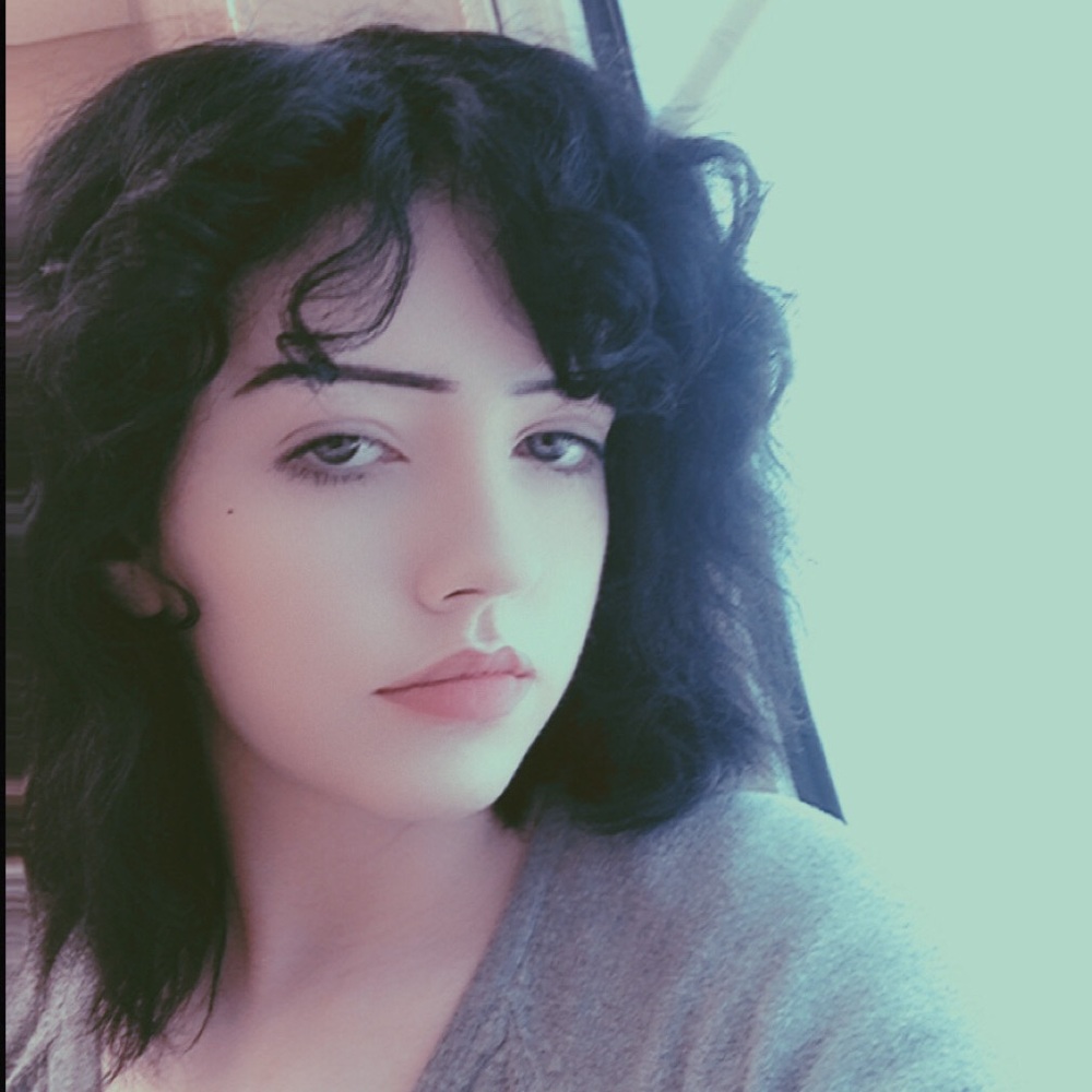 Meet your Posher, Claudia